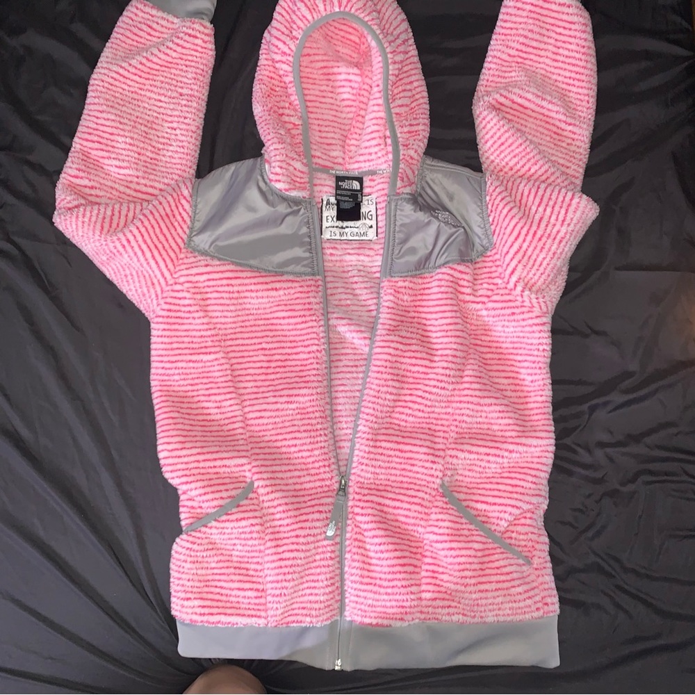 North face - Picture 2 of 4